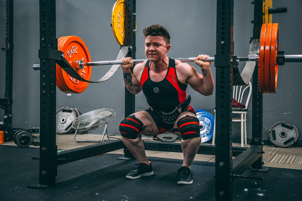 Strength training with weights, where creatine shows its effect