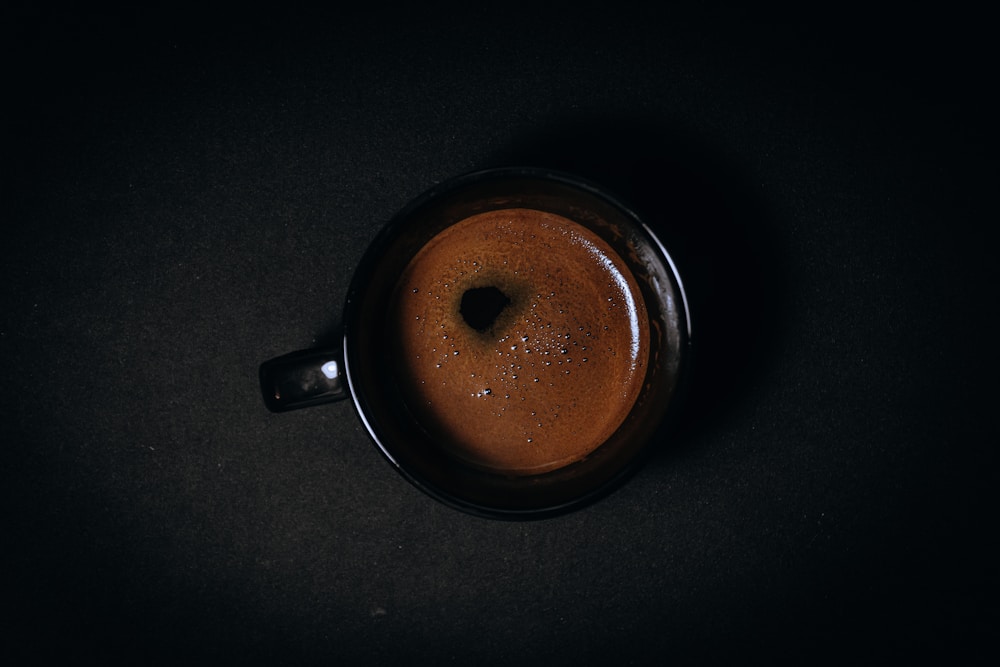 Black coffee with no sugar, which does not break the fast