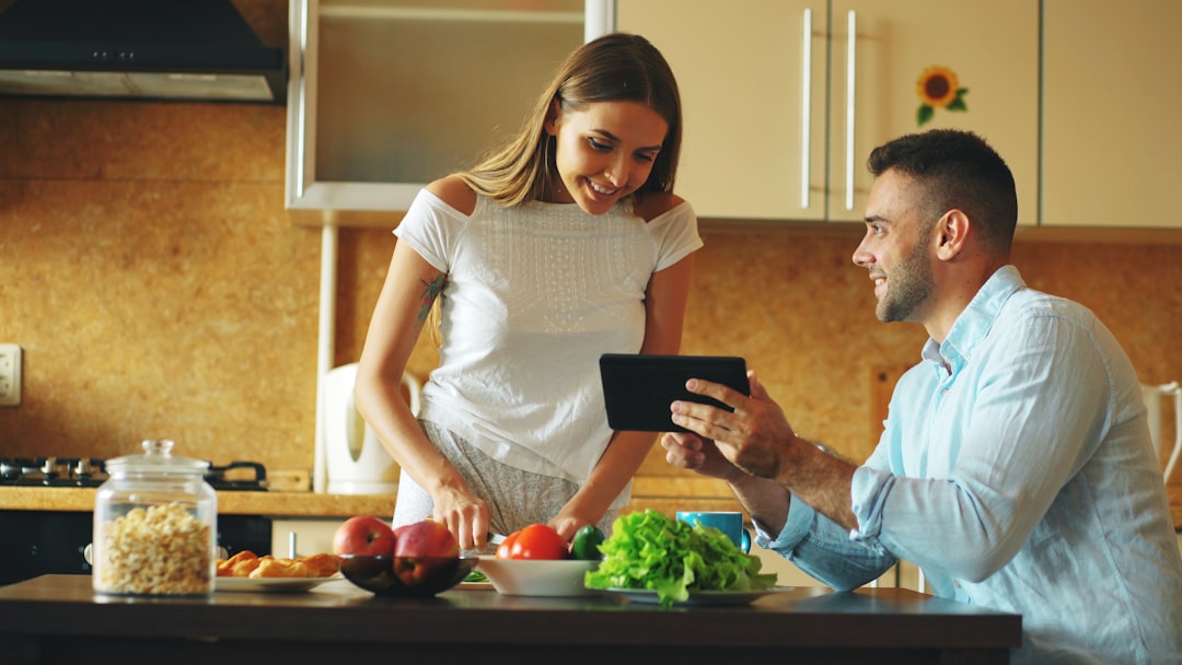 Nutritionist vs Dietitian: The Real Difference (2026)