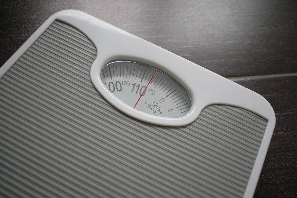 Scale representing weight regain after stopping a weight loss injection